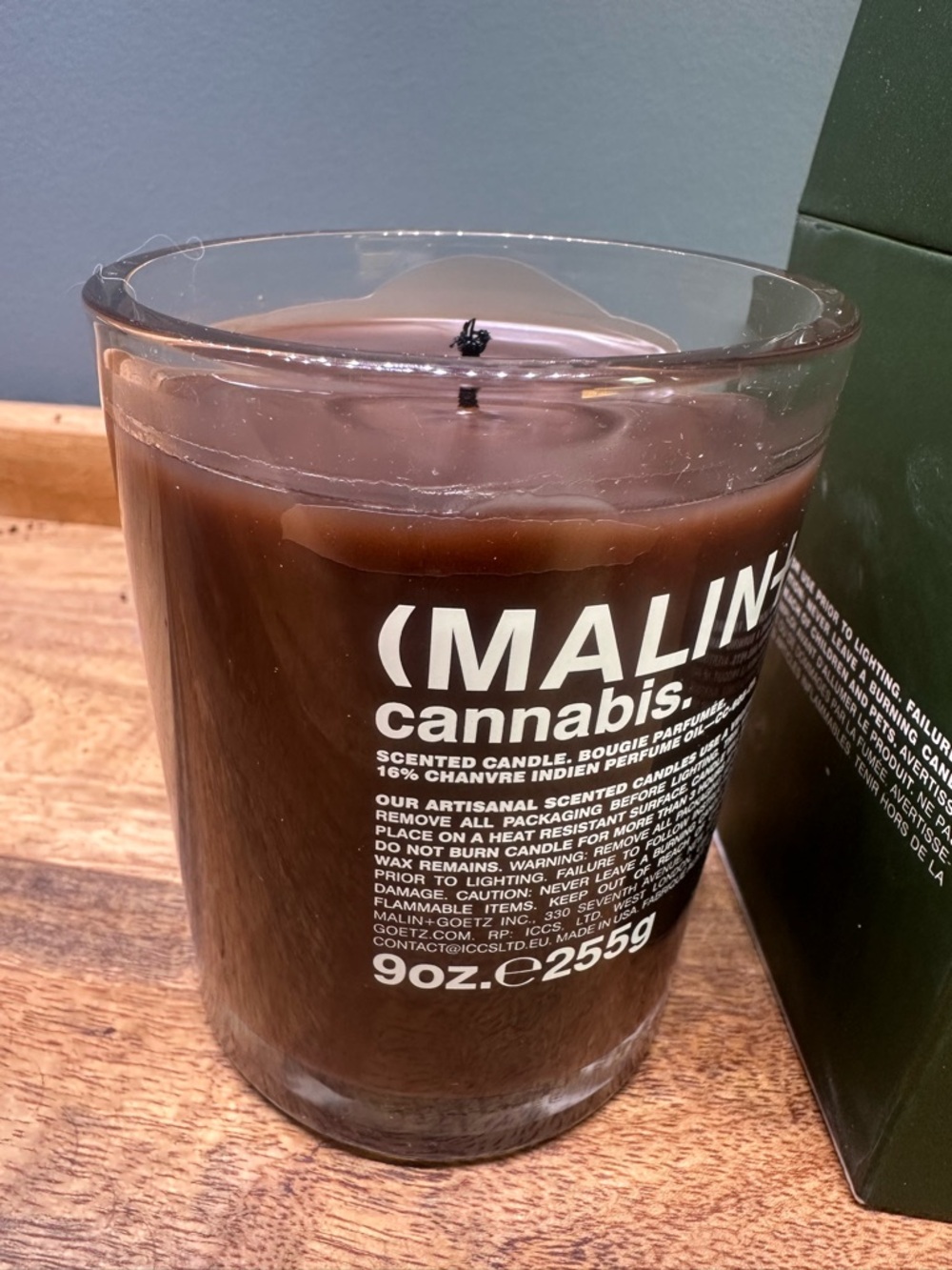 Malin + Goetz Cannabis Candle 9 oz. 255g Like-New - Picture 4 of 6